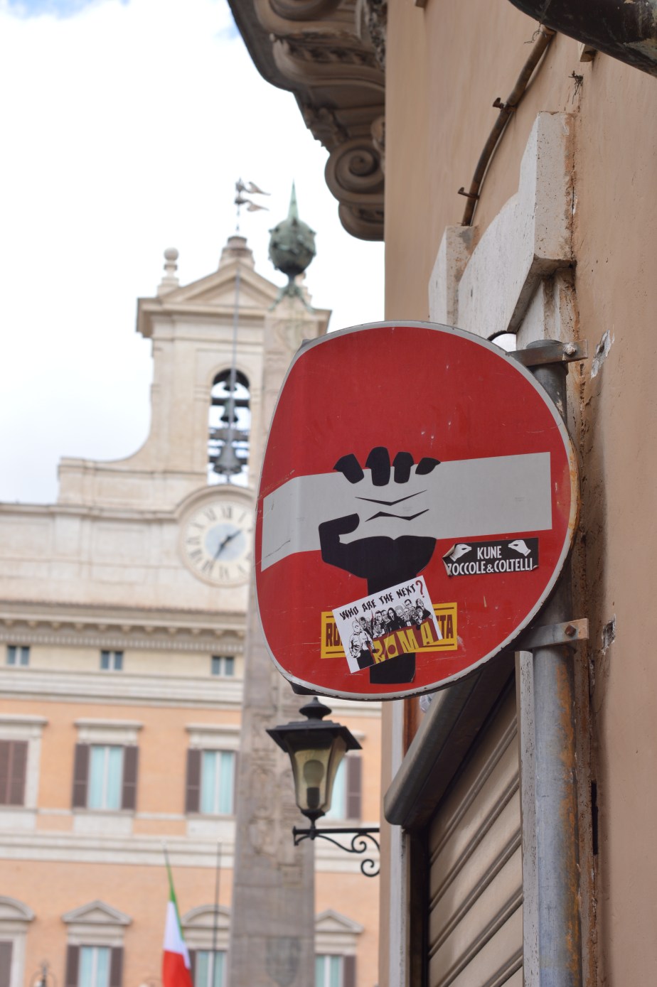 Pulling apart or together? An Introduction to Public&nbsp;History